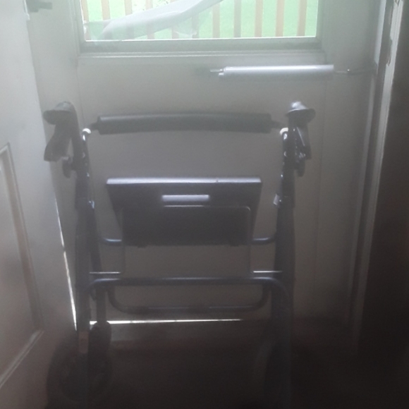 Old stool - Picture 4 of 4